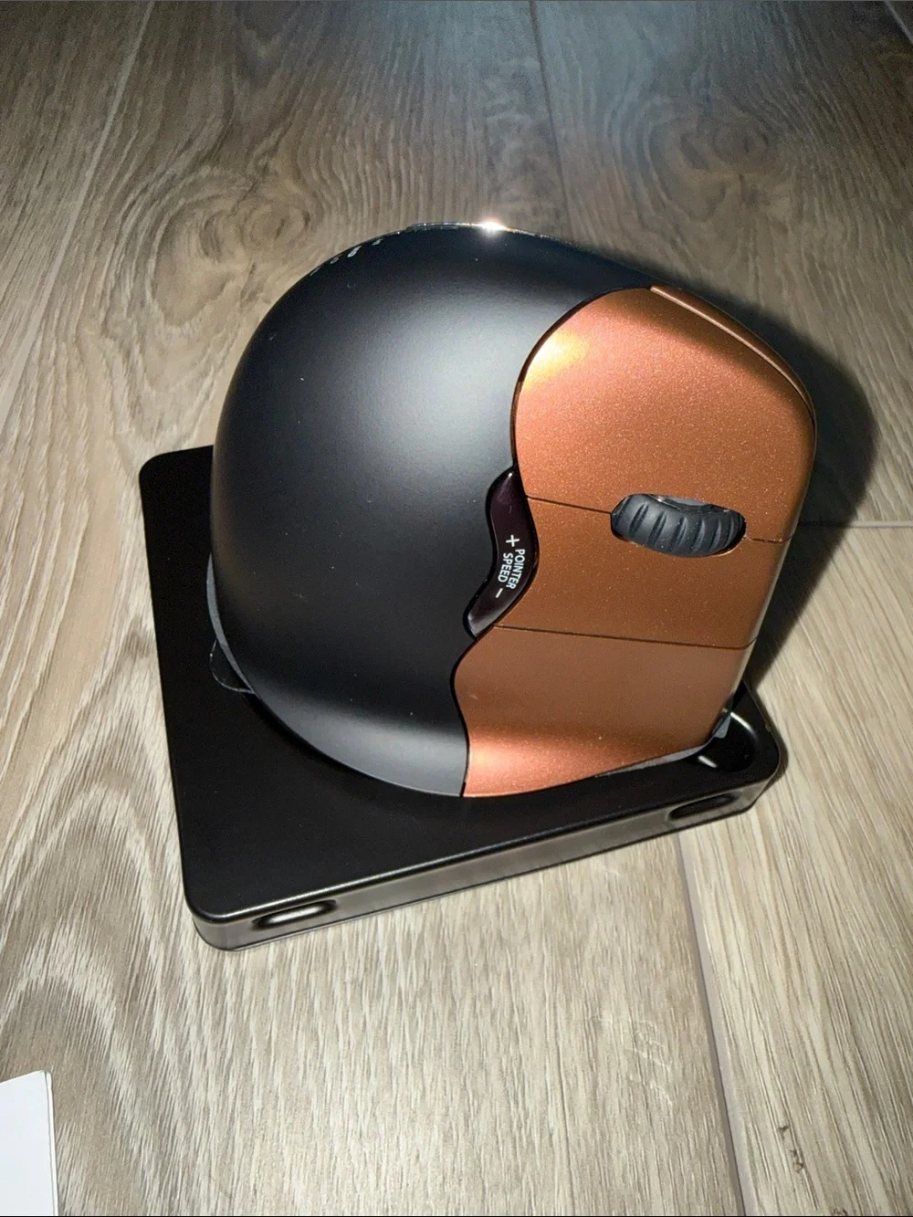 NWT Evoluent Vertical Wireless Mouse